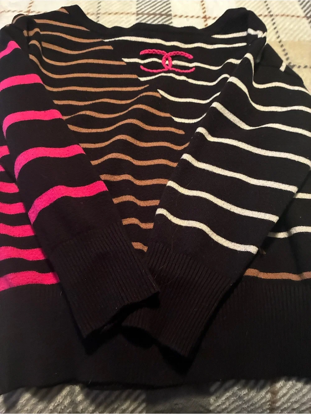 Black Chanel sweater in great condition worn at most twice Chanel tag came out